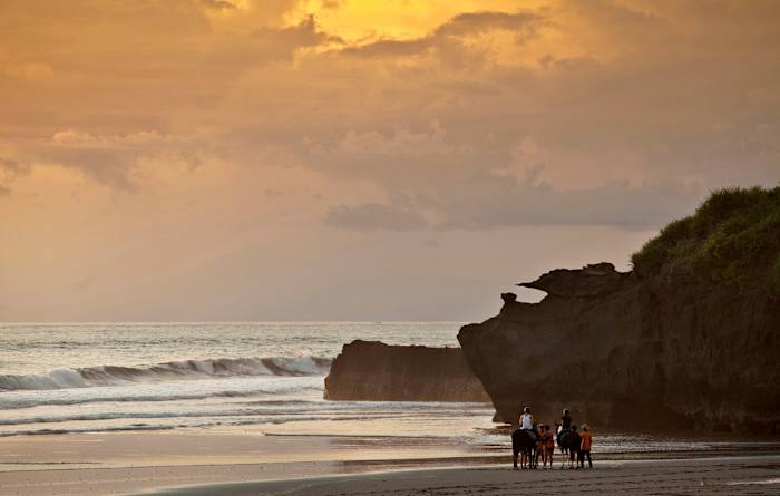 2 - View to Black Sand Beach and Peninsula